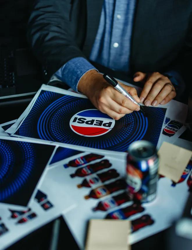 pepsi-global-redesign_image_406x860_362