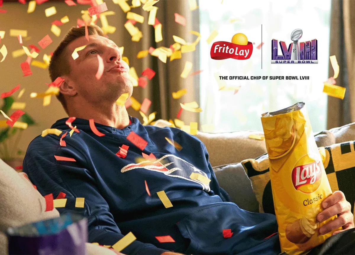 Frito-Lay pops off confetti-filled campaign with a trio of football legends  to give fans a Taste of the Super Bowl, image size:1200x860