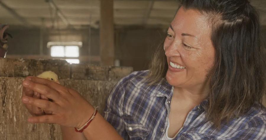 nat-geo-iowa-farmer-story-embed-chick
