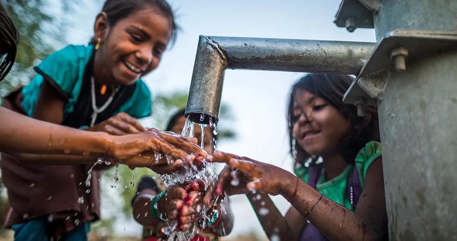 expanding-safe-water-access-to-millions-more-around-the-world-18e1beb6f-9545-405f-99aa-ae85f6623c68